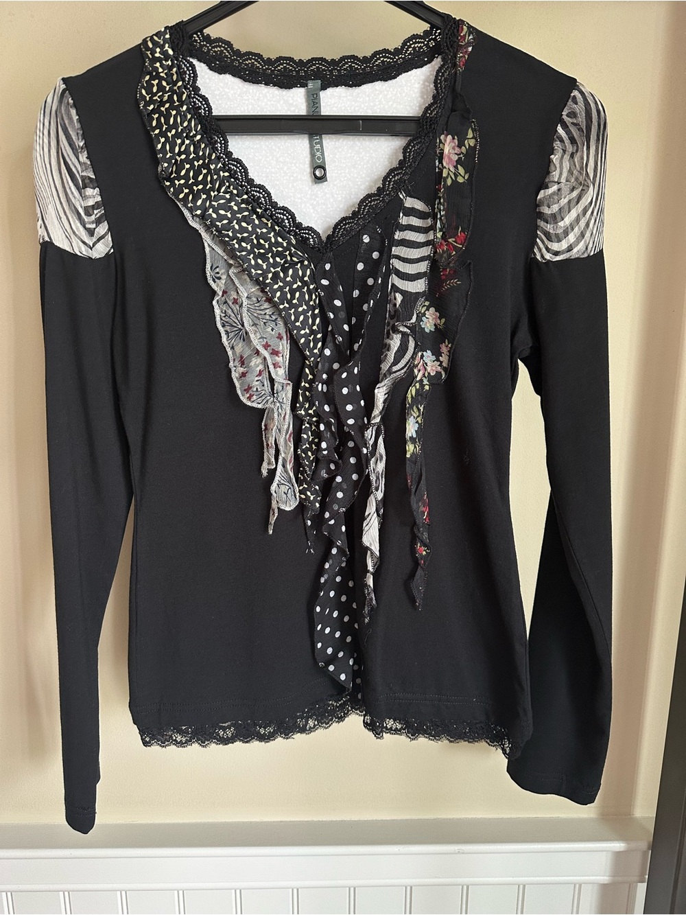 Pianurastudio; long sleeve; T-shirt; brand new (never worn). Italian 44